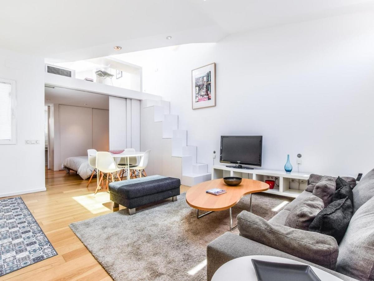 Atico Reformado En Anton Martin Apartment Madrid Exterior photo