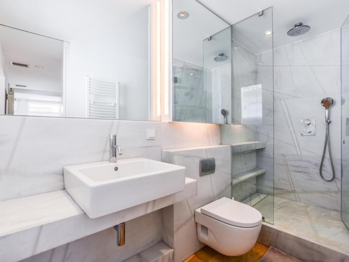 Atico Reformado En Anton Martin Apartment Madrid Exterior photo